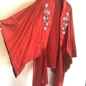 Gianni Bini Embroidered Flowers Satin Kimono Jacket